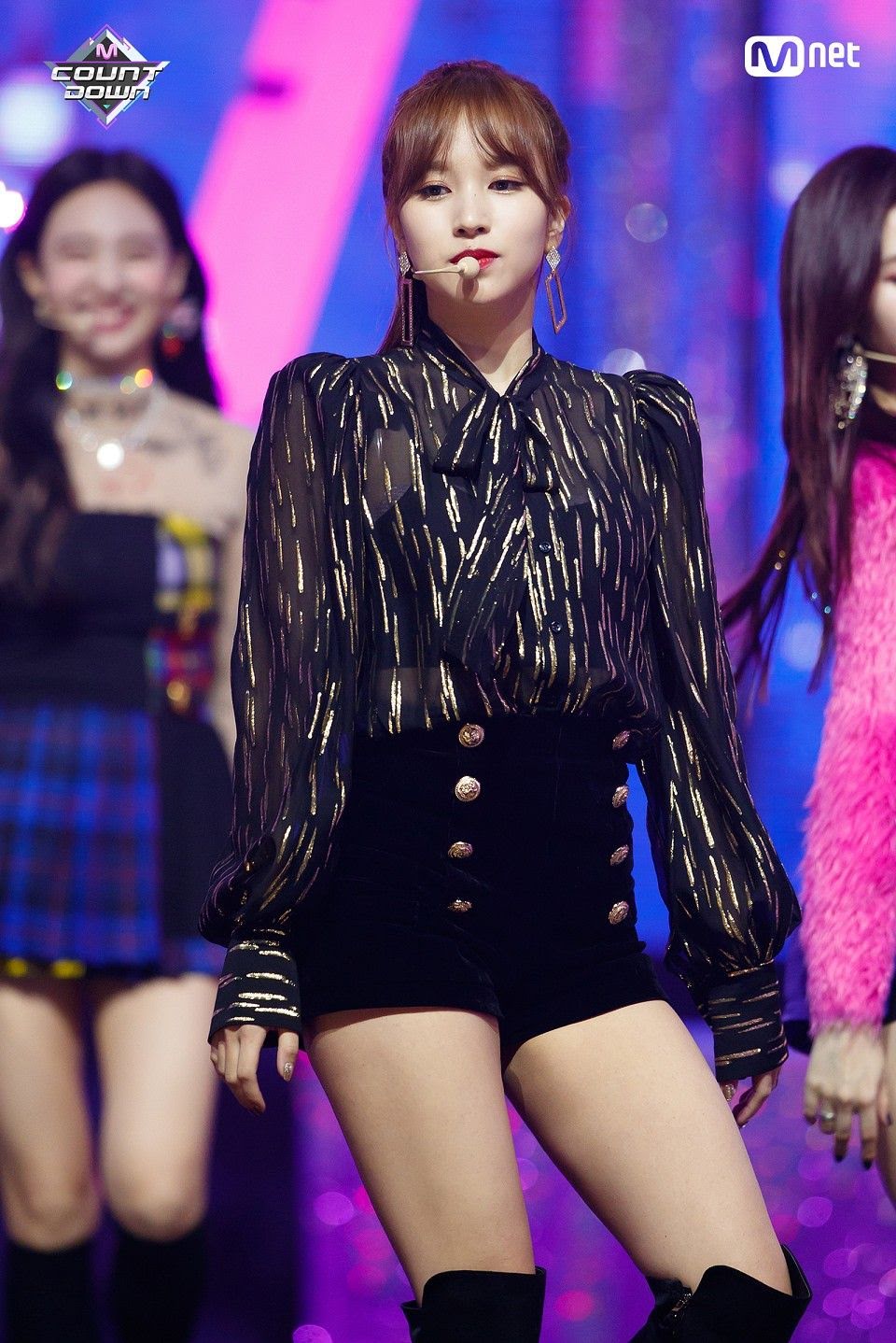 mina noir 1