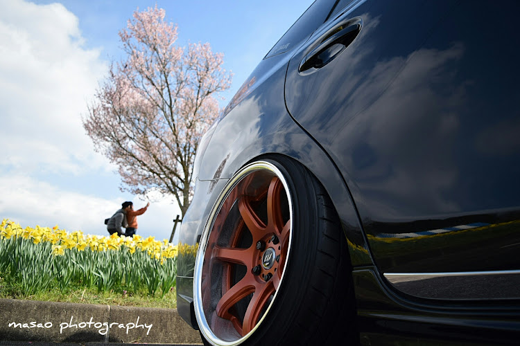 プリウスαのプリウス・T7R2P・workwheels・10.5j・18inchに関するカスタム事例の投稿画像1枚目