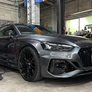 RS5 クーペ B8