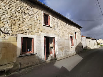 maison à Vézières (86)