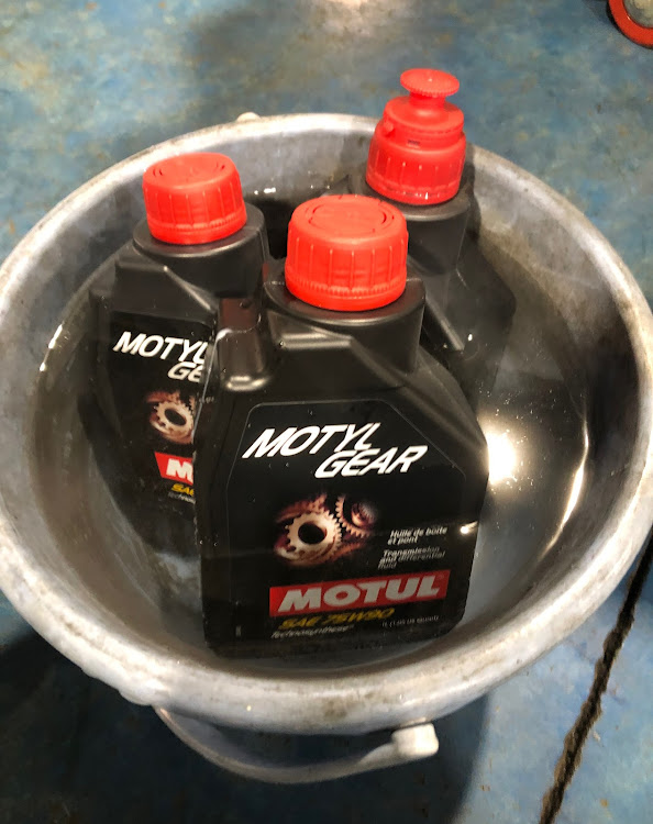 アルトワークスのオイル交換に関するカスタム事例の投稿画像2枚目