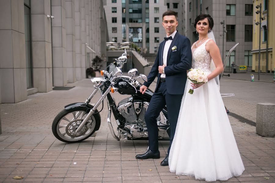 Wedding photographer Maksim Vasilenko (maximilyan77). Photo of 22 October 2021