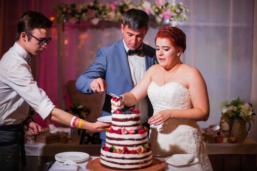 Wedding photographer Kaleriya Petrovskaya (lira192021). Photo of 17 September 2016