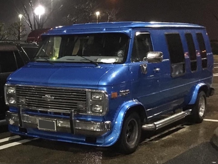 シェビーバンのdeezcrew・DEEZER・燃費悪いところ以外最高の車・過去の愛車紹介に関するカスタム事例の投稿画像5枚目