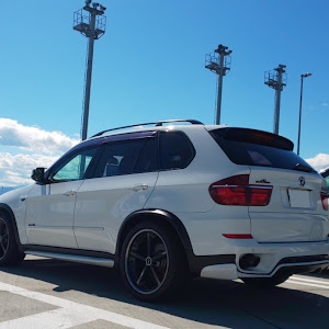 X5 E70