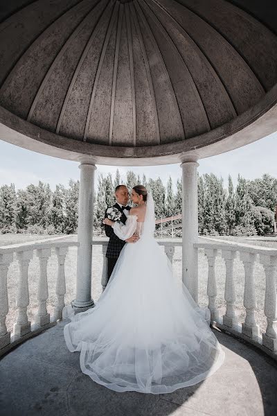 Wedding photographer Vika Nazarova (vikanazarova). Photo of 7 August 2023