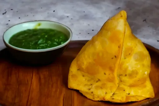 Aloo Samosa [1 Piece]