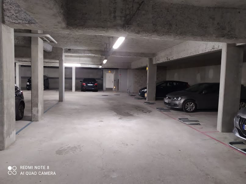 Location  parking  12 m² à Boulogne-Billancourt (92100), 90 €