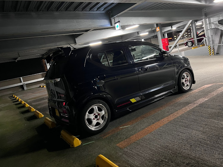 アルトワークスの台風に気をつけて下さい・台風14号・やっぱ、 worksは面白い！・立体駐車場・worksよ！今暫くの辛抱だ😅に関するカスタム事例の投稿画像6枚目