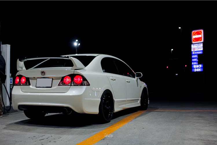 シビックタイプRのシビックタイプR・FD2・前期テール・洗車・桜が散る前にに関するカスタム事例の投稿画像5枚目