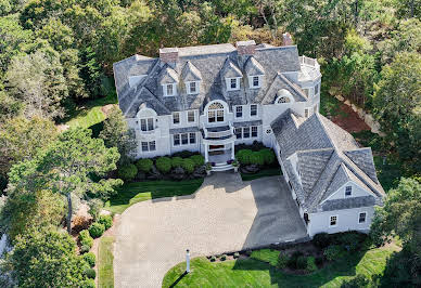 House with pool and garden 4