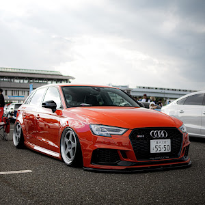 RS3 スポーツバック 8VDAZF