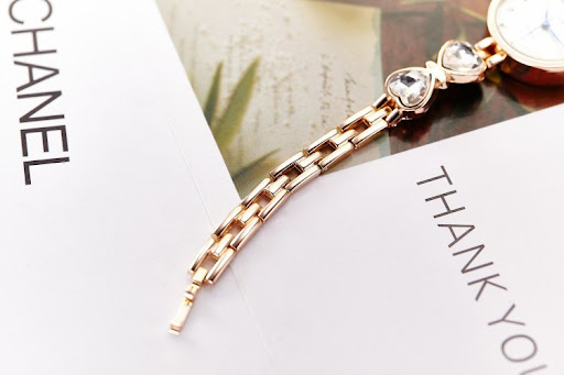 Title 7, Rhinestone Fashion Womens Watch Quartz Steel Belt
