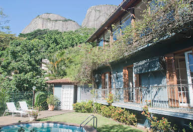 Maison avec jardin et terrasse 10