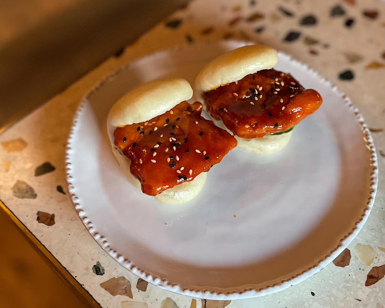 Korean chicken bao.