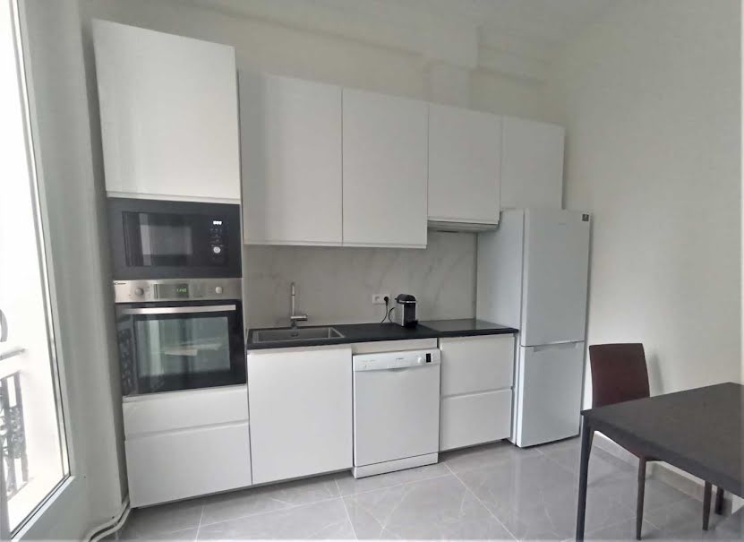 Location meublée appartement 2 pièces 80 m² à Paris 16ème (75016), 2 900 €