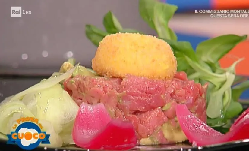 Tartare di manzo con insalata di avocado