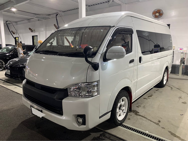 ハイエースバンのDIY・洗車・網戸・車検の準備に関するカスタム事例の投稿画像3枚目