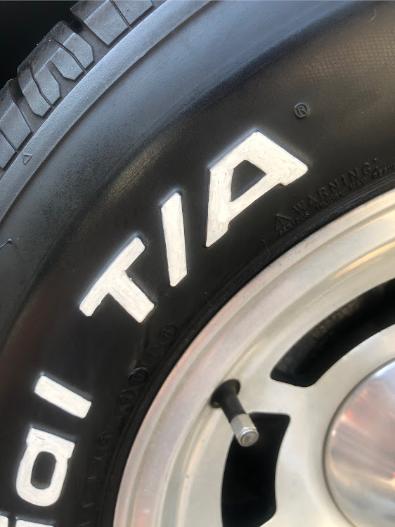 コルベット クーペのアメ車・旧車・UnderGround DIY・あっ！DIYでガレージたーてよ・家ーチューンに関するカスタム事例の投稿画像4枚目