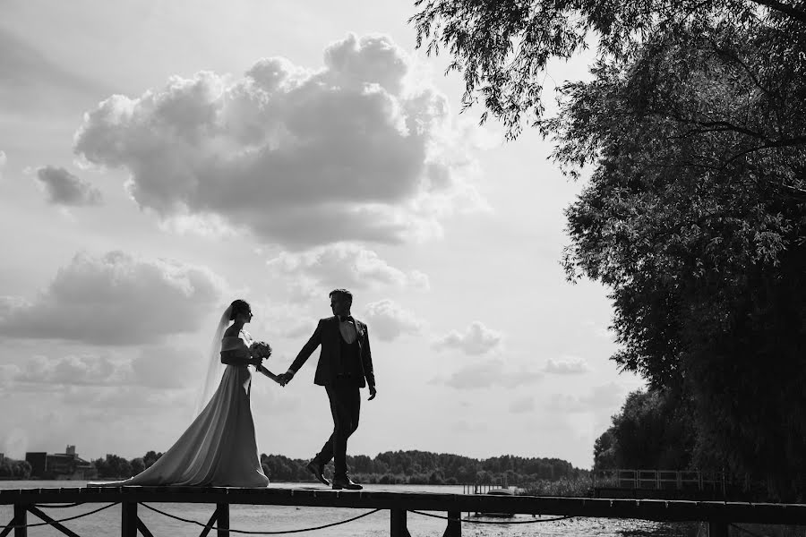 Fotógrafo de casamento Stanislav Istomin (istominphoto). Foto de 15 de agosto 2021