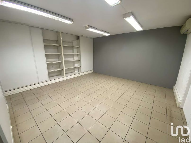 Location  locaux professionnels  40 m² à Châtillon-sur-Thouet (79200), 600 €