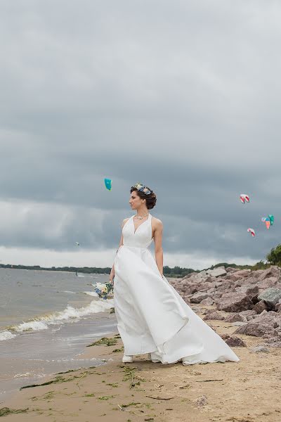 Photographe de mariage Aleksandra Saburova (abril). Photo du 17 août 2020