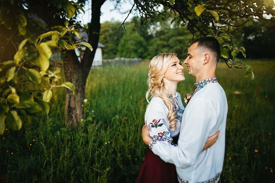 Fotógrafo de casamento Volodimir Vaksman (vaksmanv). Foto de 24 de maio 2016