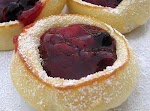 Mini German Pancakes made in muffin tins. was pinched from <a href="https://www.facebook.com/photo.php?fbid=378681168915305" target="_blank">www.facebook.com.</a>