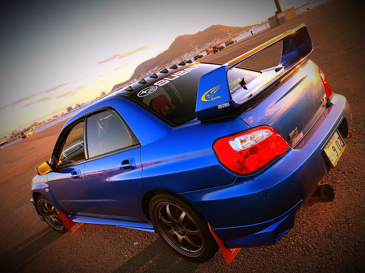 インプレッサ WRX STIの函館・埠頭・夕日と愛車・ドライブ・エムズガレージに関するカスタム事例の投稿画像6枚目