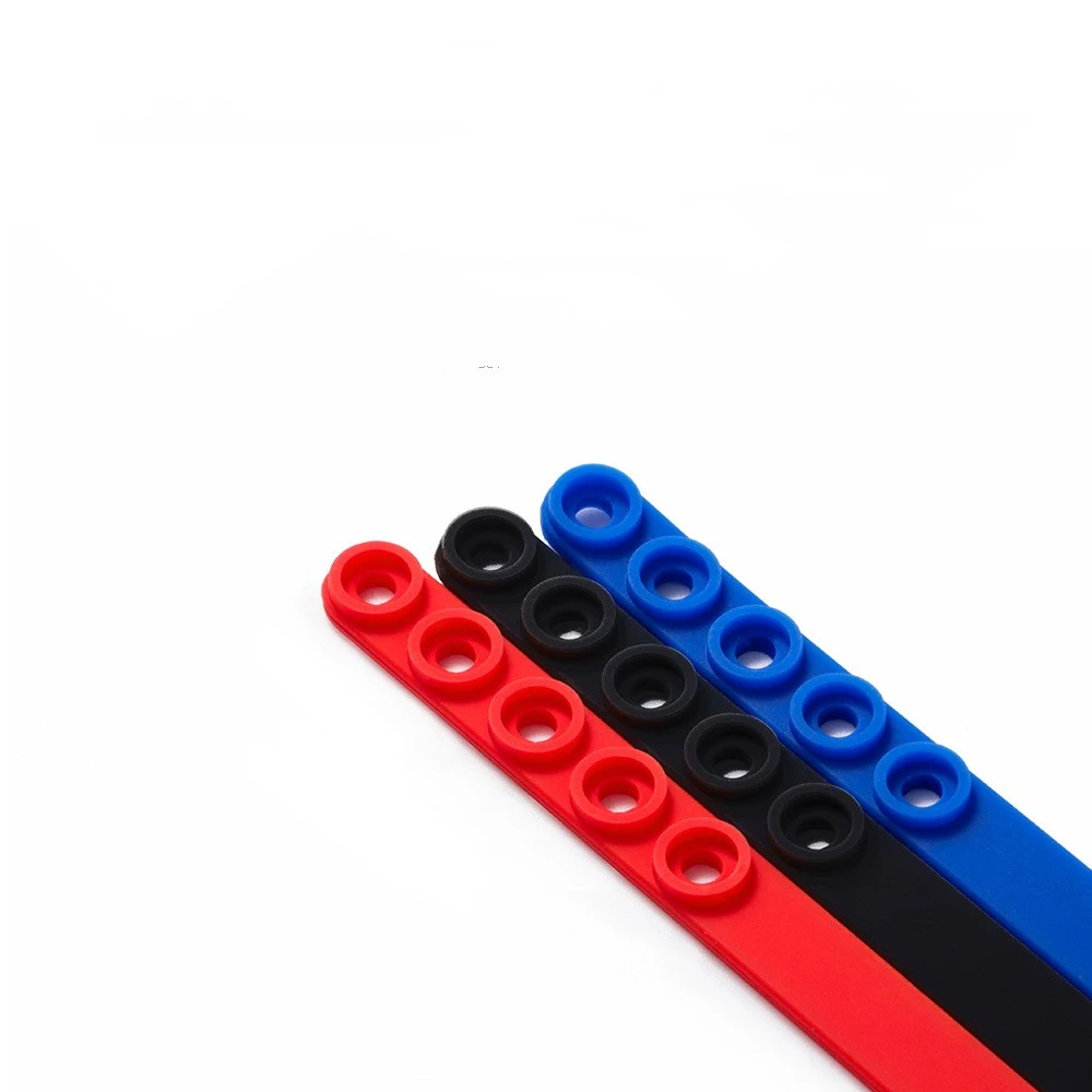 Title 1, Pulsera de silicona multicolor ajustable y en b...