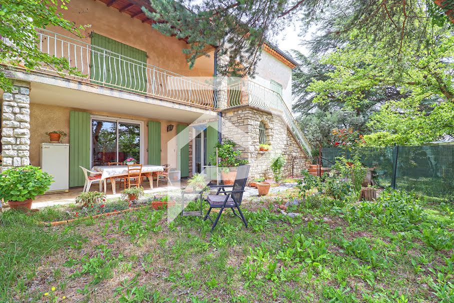 Vente villa 7 pièces 215 m² à Manosque (04100), 380 000 €