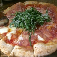 PIZZERIA OGGI 拿坡里披薩專賣店