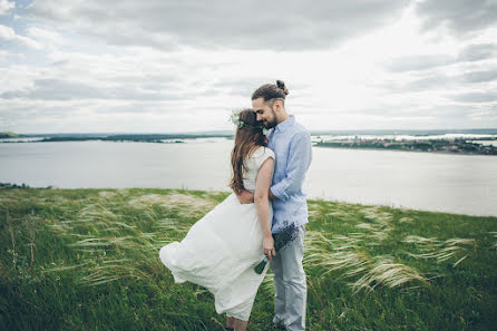 Fotógrafo de casamento Adel Vafin (adelvafin). Foto de 15 de julho 2015