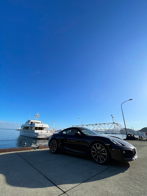 ケイマンのポルシェケイマン・ポルシェ・海と愛車・鳴門・空と愛車に関するカスタム事例の投稿画像1枚目