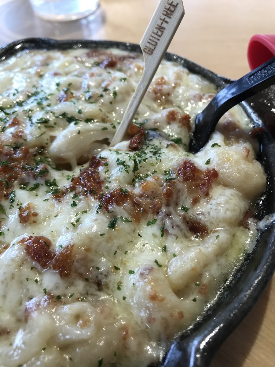 Gluten-Free Mac & Cheese at Mr. Mac's Macaroni & Cheese