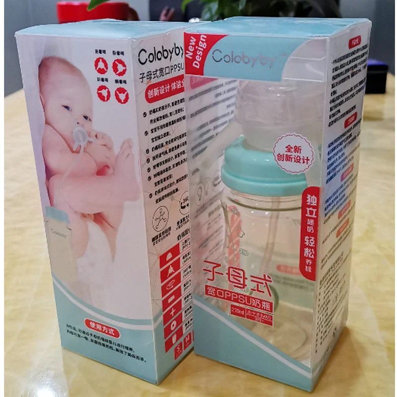 Biberon séparé avec longue paille pour maman et bébé, outil de sevrage facilitant l'alimentation et l'hydratation de l'enfant.