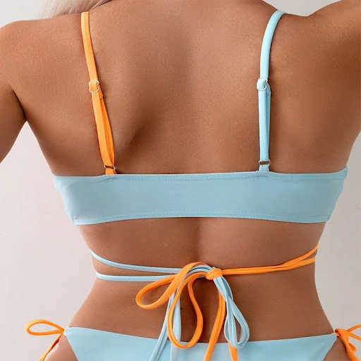 Title 6, Bijpassende holle strandbikini met veters, drie...