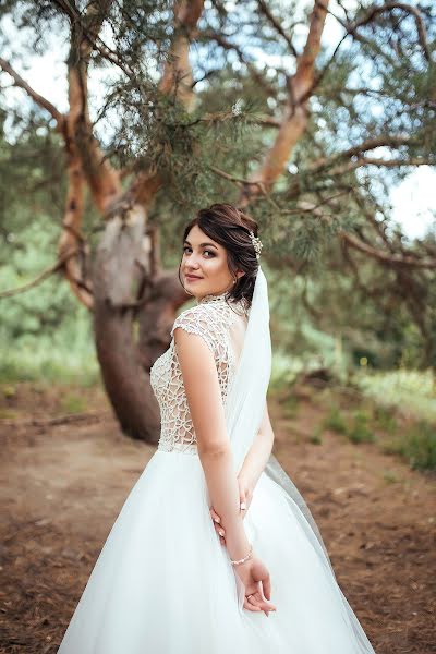 Wedding photographer Ekaterina Danilova (katerinadanilova). Photo of 13 September 2020