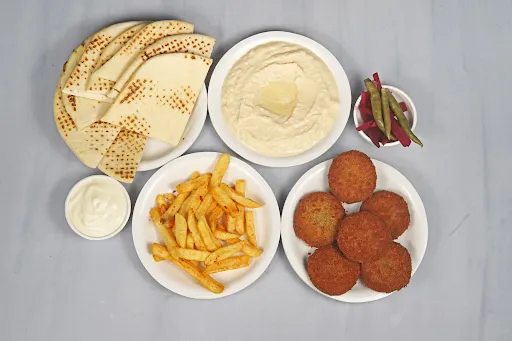 Hummus With Falafel Platter