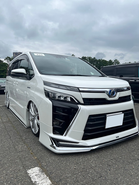 ヴォクシーのヴォクシー 80・タントカスタムla600s・Fカップ・マイスター・クヴェルに関するカスタム事例の投稿画像5枚目