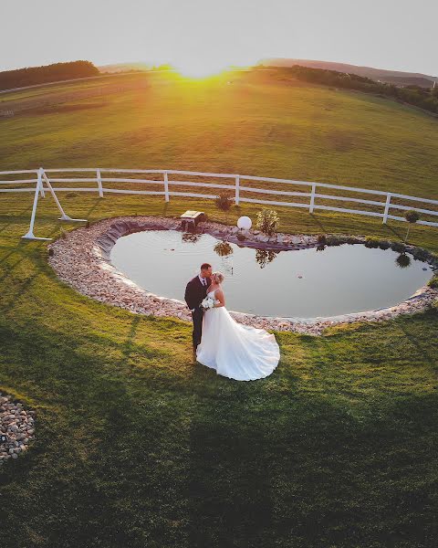 Fotógrafo de casamento Benjámin Vörös (vb96sop). Foto de 2 de junho 2022