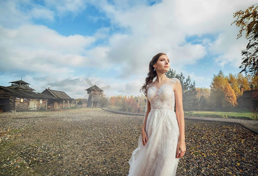 Fotografo di matrimoni Dmitriy Stenko (loveframe). Foto del 12 ottobre 2017