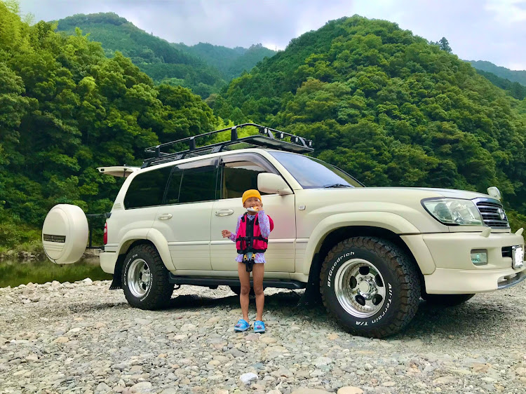 ランドクルーザー100のトッシー2(DCU)さんが投稿したカスタム事例の投稿画像4枚目