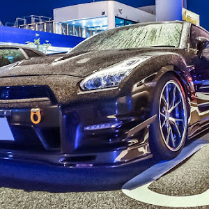 NISSAN GT-R