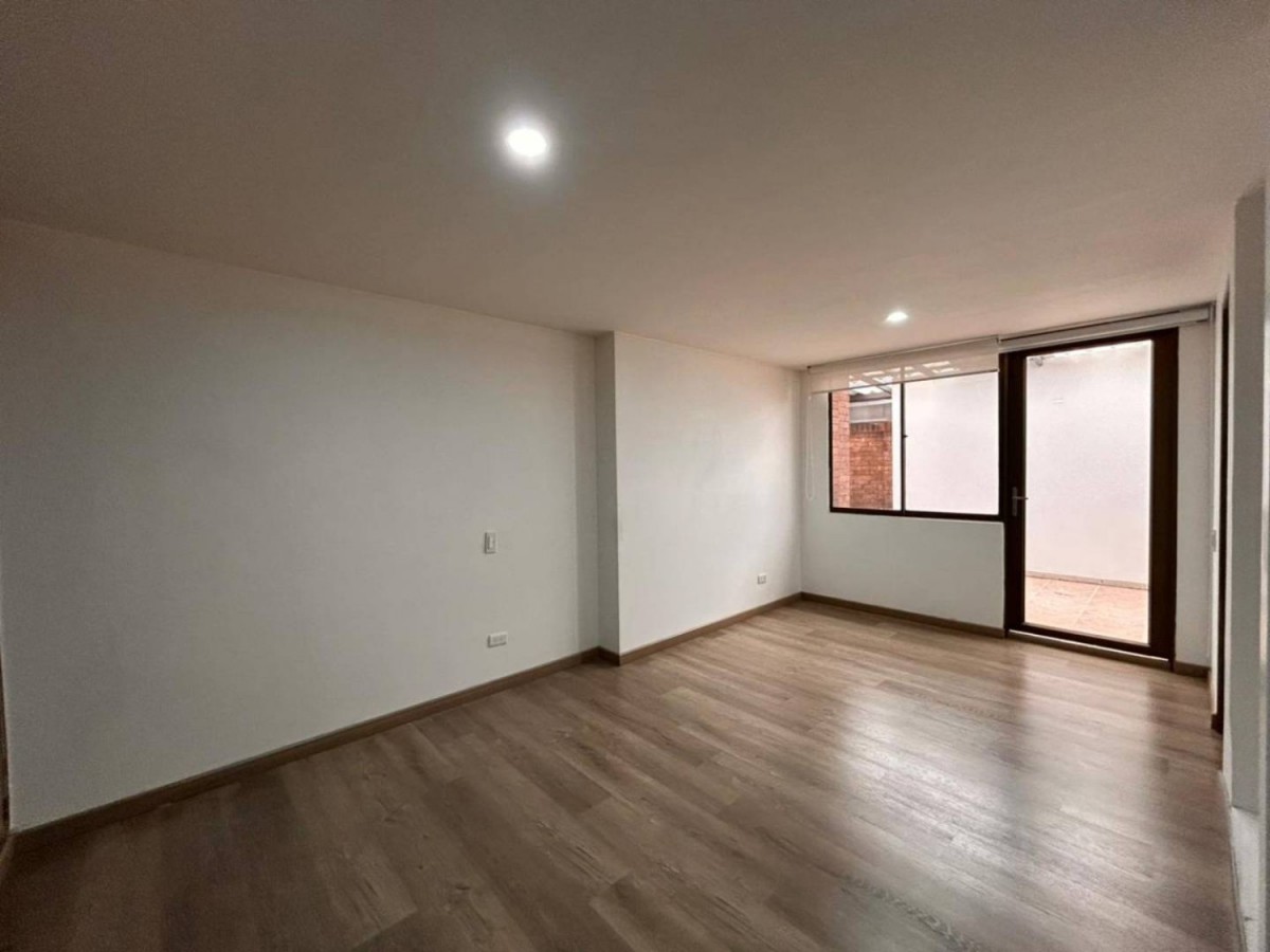 Edificio En Venta - El Retiro, Bogota