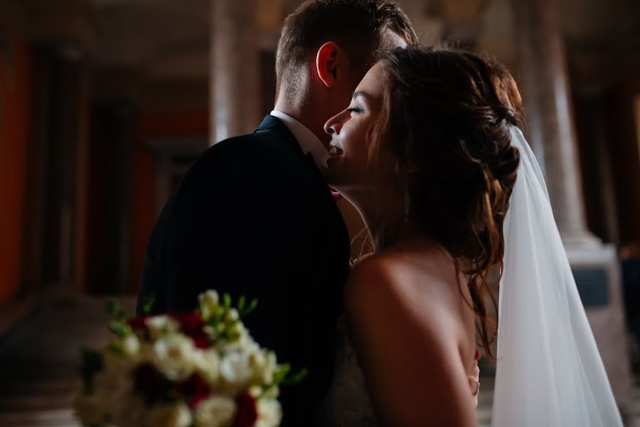 Fotógrafo de casamento Mariya Latonina (marialatonina). Foto de 6 de dezembro 2017