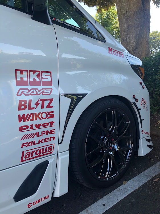 アルファードのTRDフロントフェンダーガーニッシュ・【GR】Gojappe Racing・世界最強のアルファード・御TRD様の純正品・流用大好き【GR】に関するカスタム事例の投稿画像3枚目
