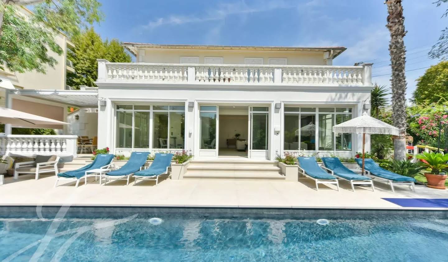 Property with pool Cannes