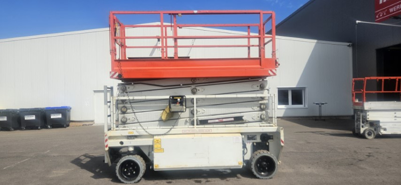 Picture of a HOLLAND LIFT N-165EL12