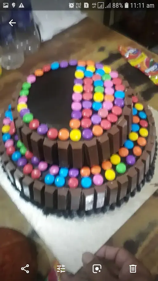 KitKat Gems Chocolate Cake